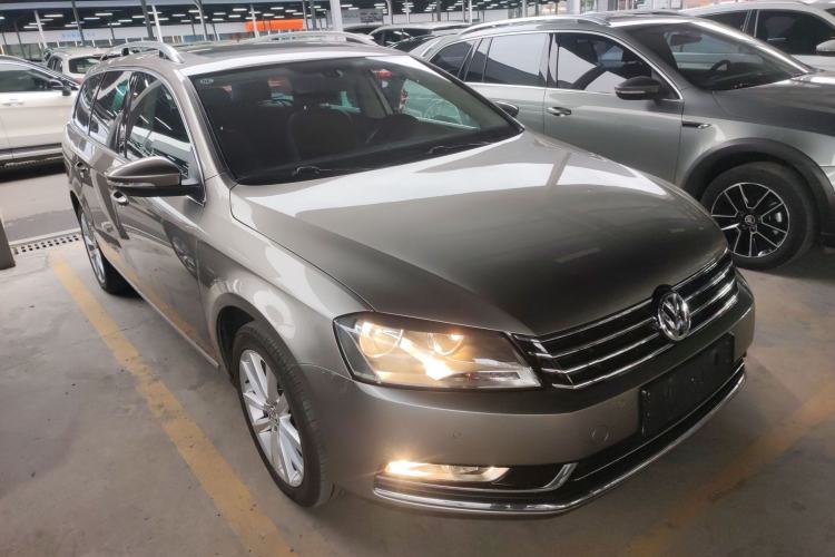Used Volkswagen Magotan 2012 Travel Edition 2.0 TSI Comfort Version Exterior 2