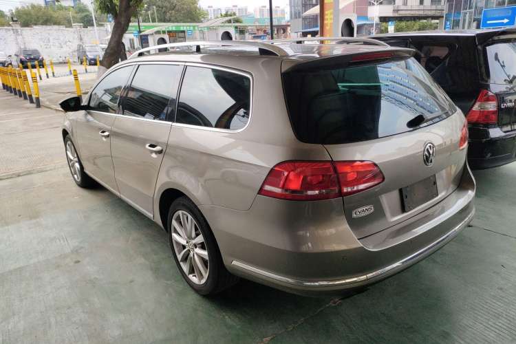 Used Volkswagen Magotan 2012 Travel Edition 2.0 TSI Comfort Version Exterior 3