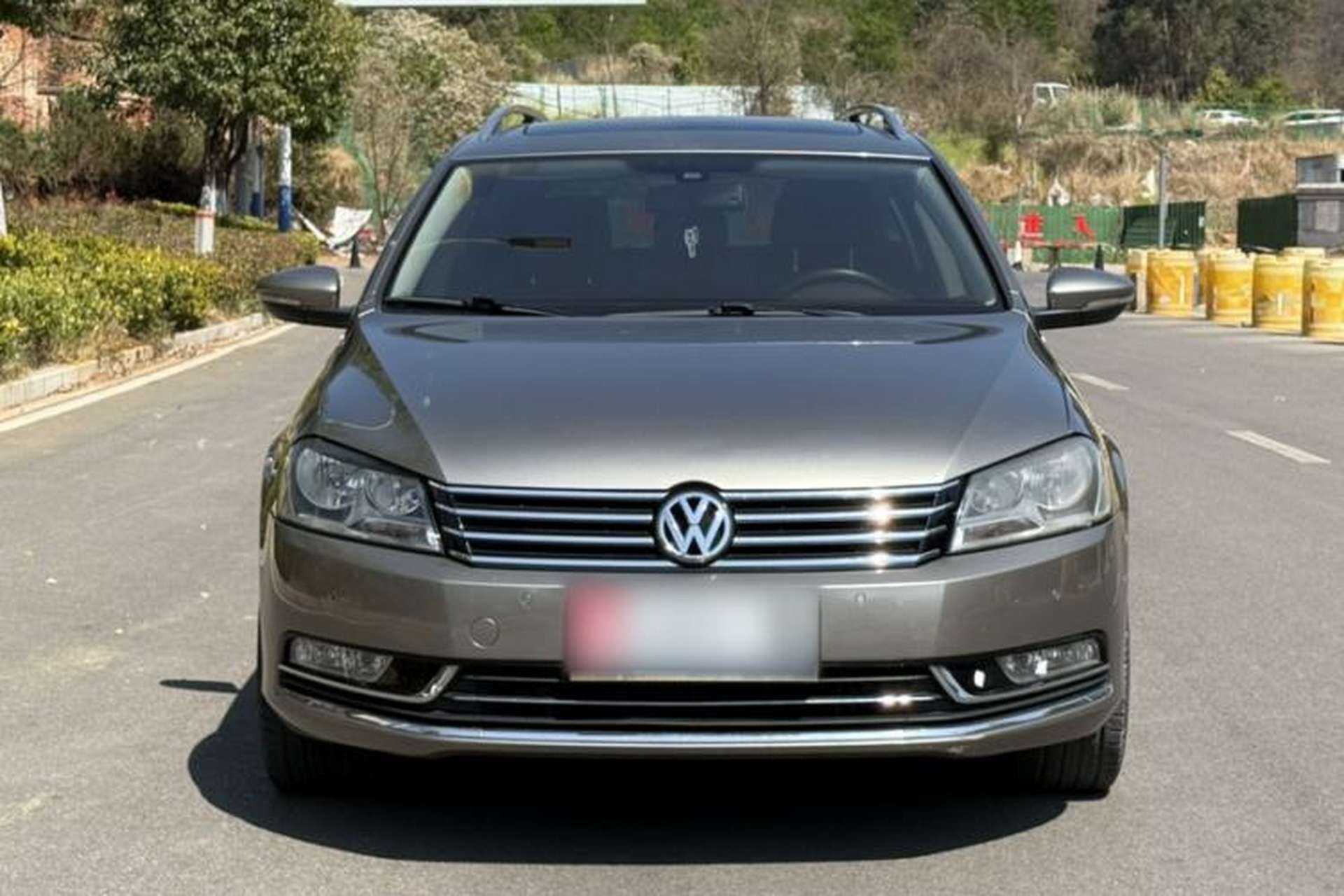 Used Volkswagen Magotan 2012 Travel Edition 2.0 TSI Comfort Version Exterior 5
