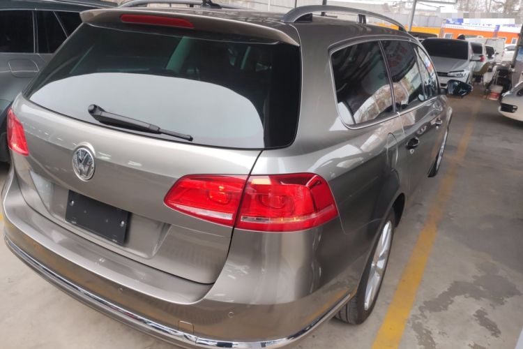 Used Volkswagen Magotan 2012 Travel Edition 2.0 TSI Comfort Version Exterior 5