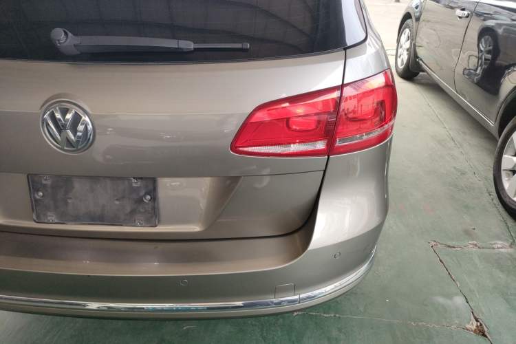 Used Volkswagen Magotan 2012 Travel Edition 2.0 TSI Comfort Version Exterior 6