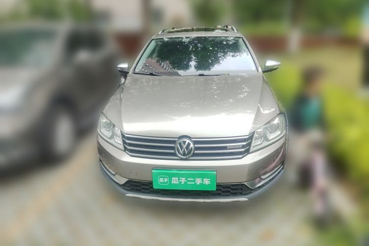 Used Volkswagen Magotan 2012 Travel Edition 2.0 TSI Four-Wheel Drive Luxury Version Front
