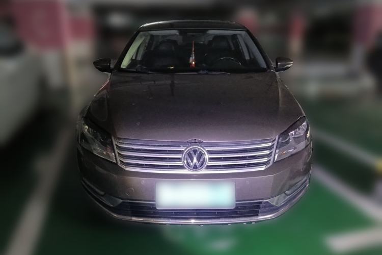 Used Volkswagen Magotan 2012 Revised Version 1.8TSI Leading Edition Front