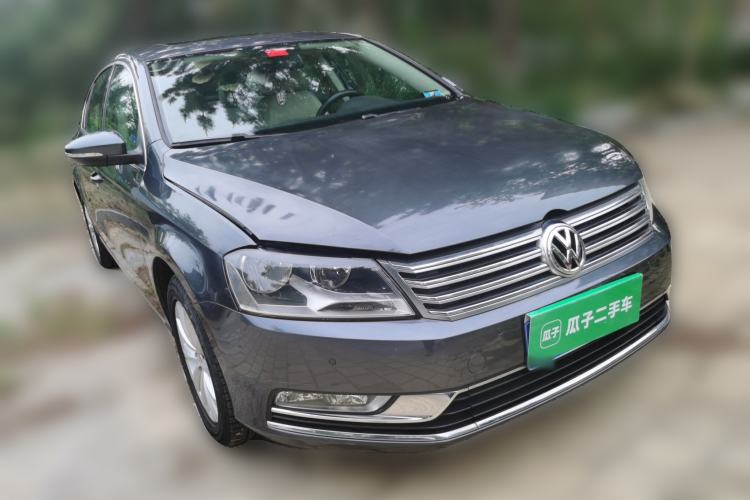 Used Volkswagen Magotan 2012 Revised Version 1.8TSI Leading Edition Front Right 45 Deg