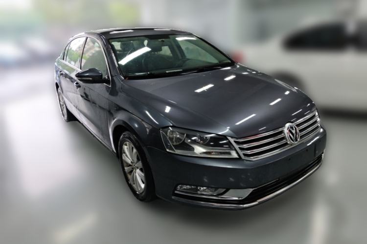 Used Volkswagen Magotan 2012 Revised Version 1.8TSI Leading Edition Front Right 45 Deg