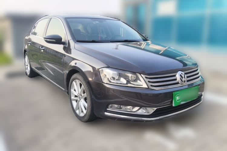 Used Volkswagen Magotan 2012 Revised Version 2.0 TSI Supreme Edition Front Right 45 Deg