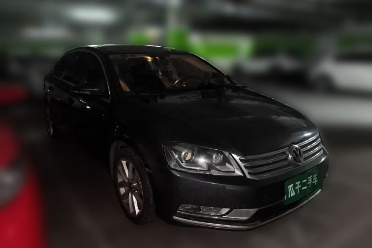 Used Volkswagen Magotan 2012 Facelift 2.0 TSI Prestige Model Front Right 45 Deg