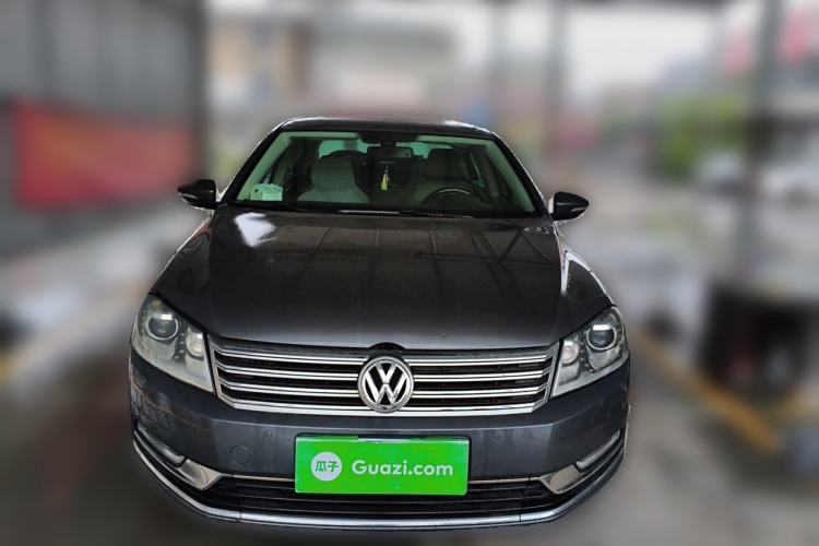 Used Volkswagen Magotan 2012 Revised Version 2.0 TSI Supreme Edition Front