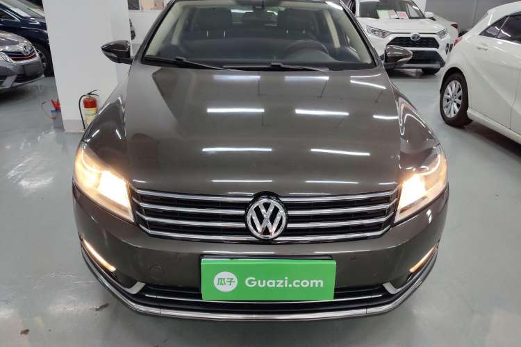 Used Volkswagen Magotan 2012 Travel Edition 2.0 TSI Comfort Version Front