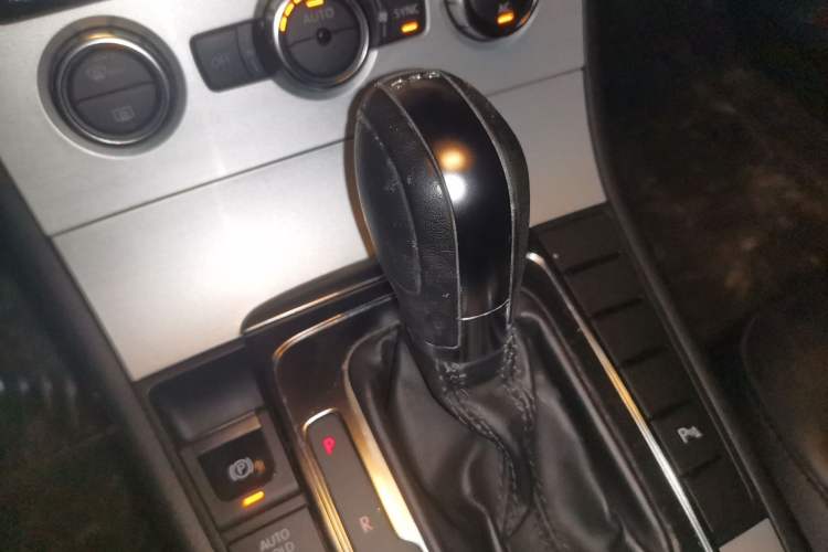 Used Volkswagen Magotan 2012 Revised 1.8TSI Luxury Version Gear Lever