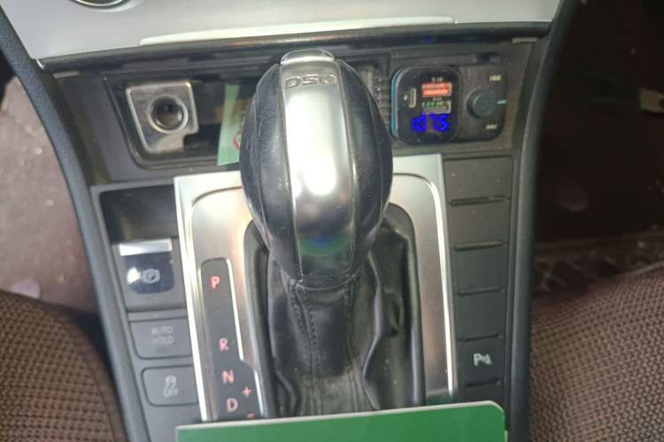 Used Volkswagen Magotan 2012 Revised 1.8TSI Luxury Version Gear Lever