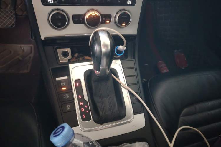 Used Volkswagen Magotan 2012 Revised 1.8TSI Luxury Version Gear Lever