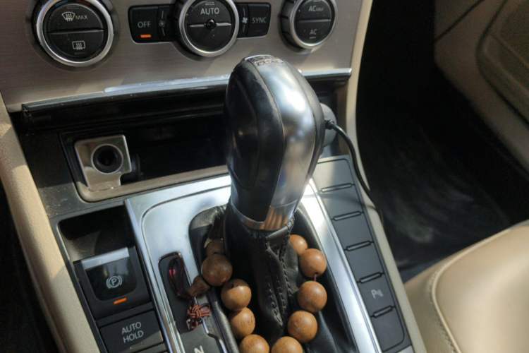 Used Volkswagen Magotan 2012 Revised 1.8TSI Luxury Version Gear Lever