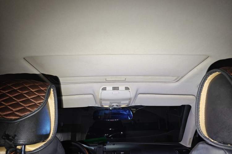 Used Volkswagen Magotan 2012 Revised 1.8TSI Luxury Version Headliner