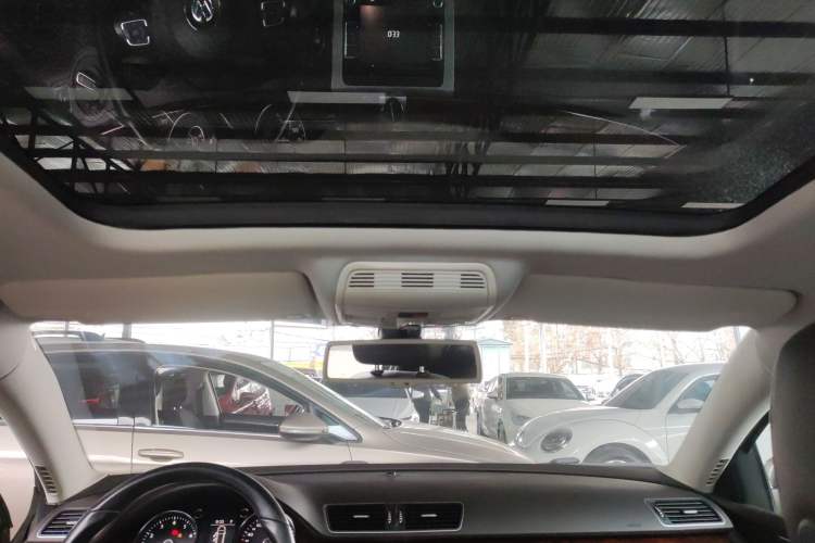 Used Volkswagen Magotan 2012 Travel Edition 2.0 TSI Comfort Version Headliner
