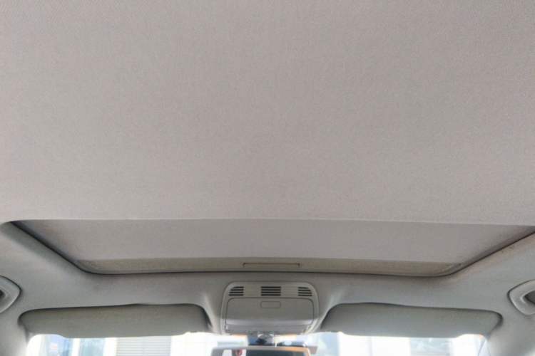Used Volkswagen Magotan 2012 Revised Version 2.0 TSI Supreme Edition Headliner