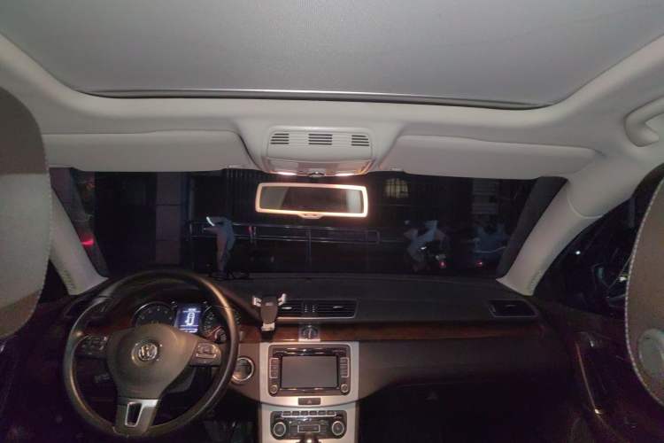 Used Volkswagen Magotan 2012 Travel Edition 2.0 TSI Comfort Version Headliner