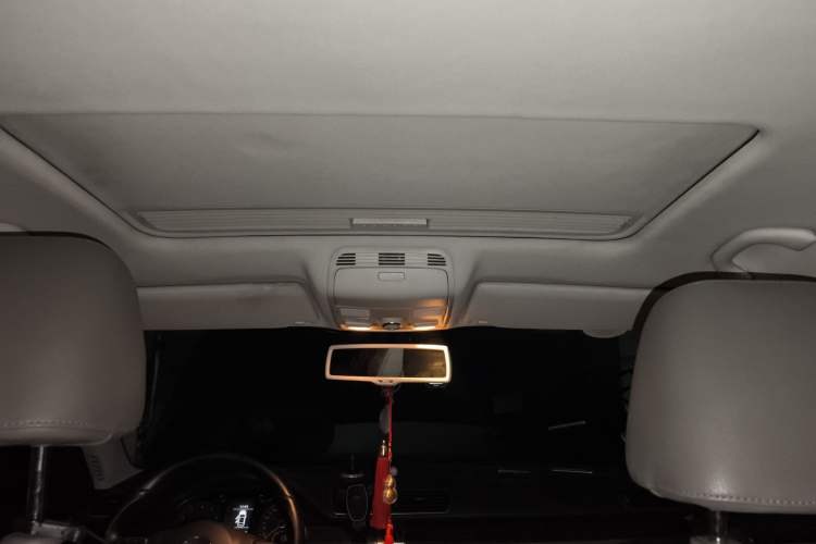 Used Volkswagen Magotan 2012 Facelift 2.0 TSI Prestige Model Headliner
