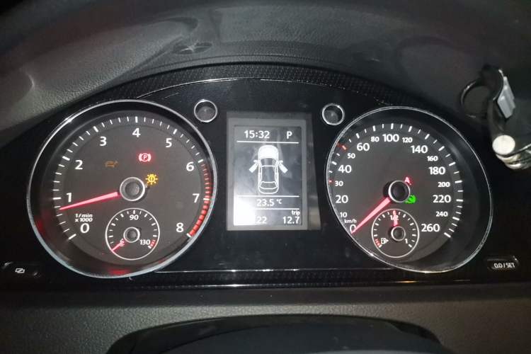 Used Volkswagen Magotan 2012 Revised 1.8TSI Luxury Version Instrument Cluster