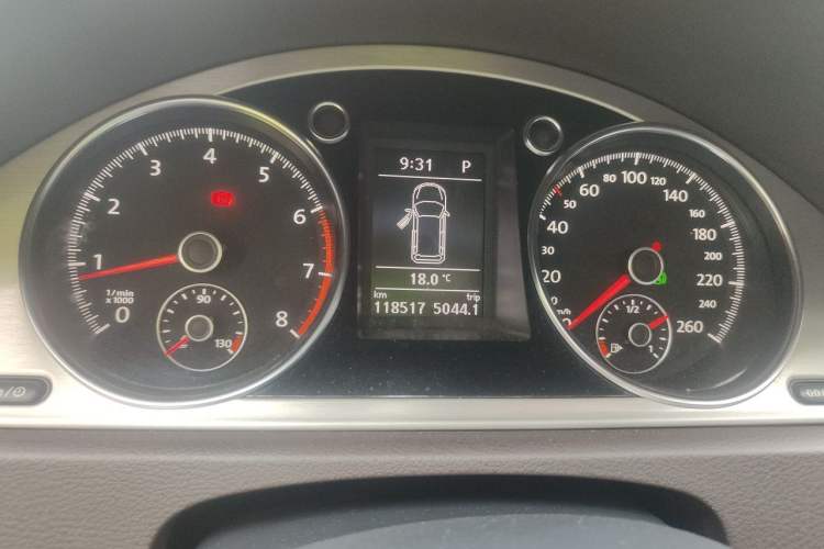 Used Volkswagen Magotan 2012 Travel Edition 2.0 TSI Four-Wheel Drive Luxury Version Instrument Cluster
