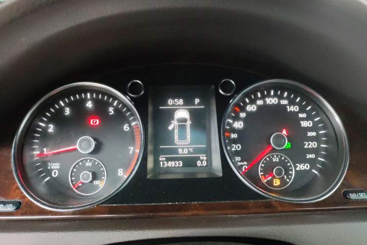 Used Volkswagen Magotan 2012 Travel Edition 2.0 TSI Comfort Version Instrument Cluster