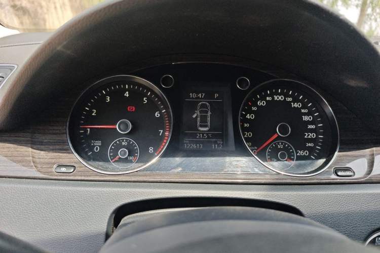 Used Volkswagen Magotan 2012 Facelift 2.0 TSI Prestige Model Instrument Cluster