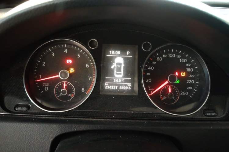 Used Volkswagen Magotan 2012 Revised 1.8TSI Luxury Version Instrument Cluster