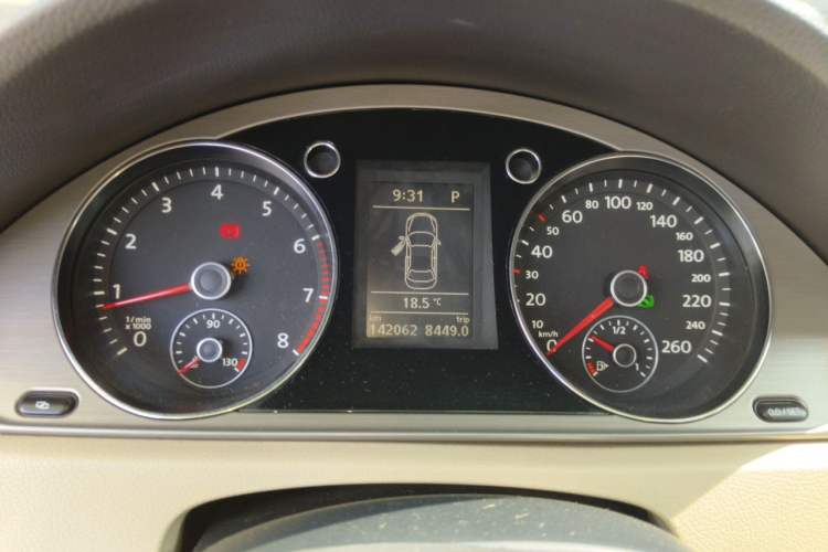 Used Volkswagen Magotan 2012 Revised 1.8TSI Luxury Version Instrument Cluster
