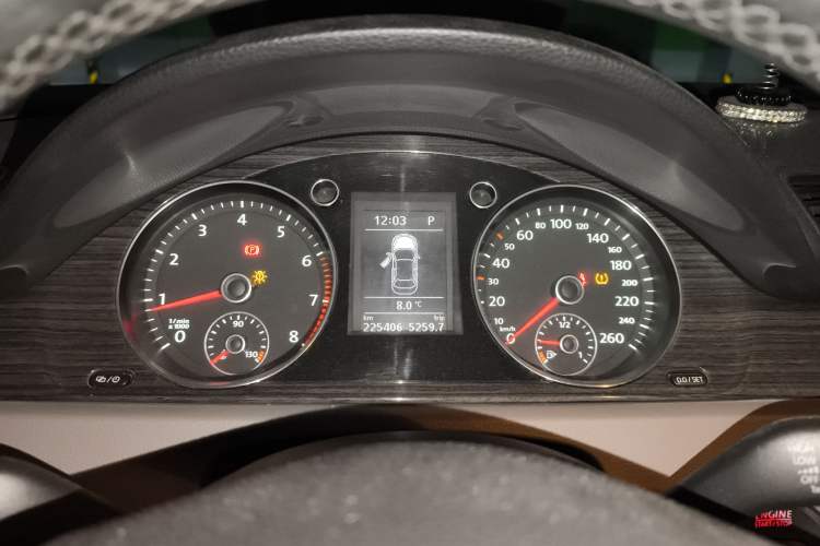 Used Volkswagen Magotan 2012 Facelift 2.0 TSI Prestige Model Instrument Cluster