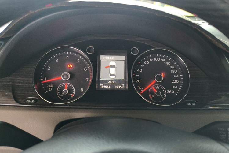 Used Volkswagen Magotan 2012 Revised Version 2.0 TSI Supreme Edition Instrument Cluster