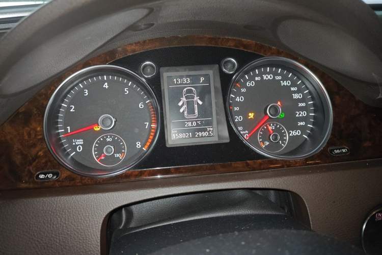 Used Volkswagen Magotan 2012 Travel Edition 2.0 TSI Luxury Version Instrument Cluster