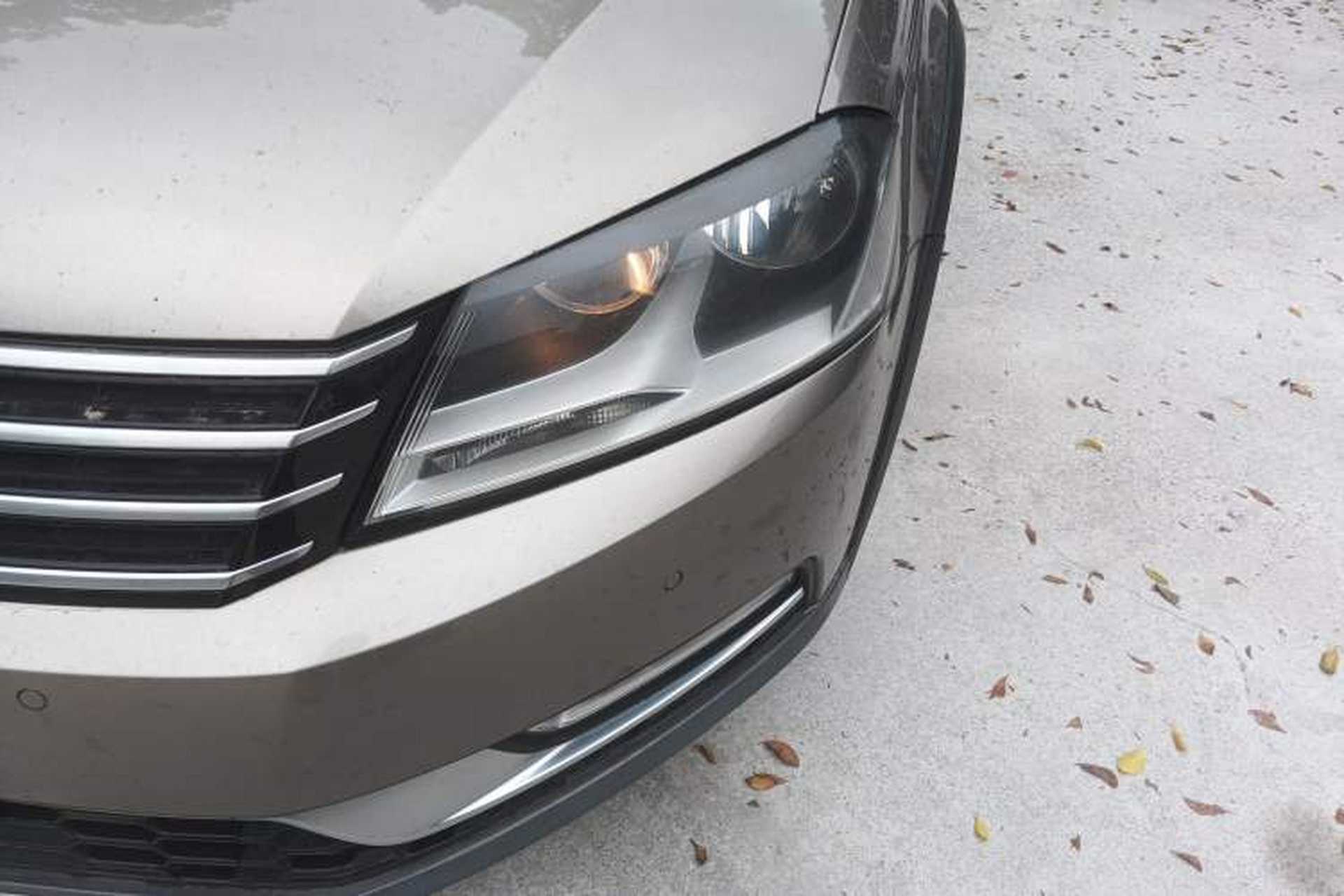Used Volkswagen Magotan 2012 Travel Edition 2.0 TSI 4x4 Comfort Version Left Front Headlight