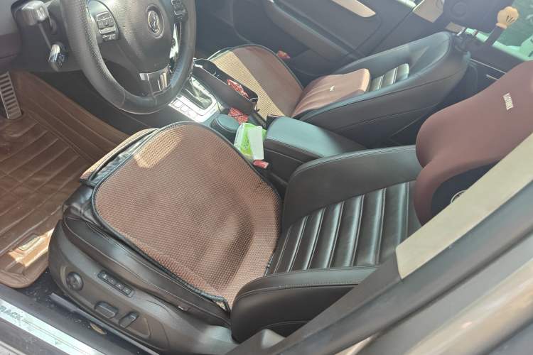Used Volkswagen Magotan 2012 Travel Edition 2.0 TSI 4x4 Comfort Version Left Front Seat