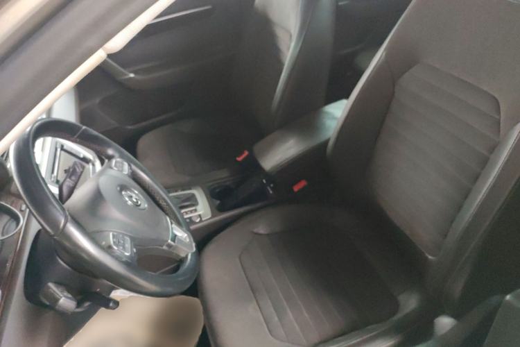 Used Volkswagen Magotan 2012 Travel Edition 2.0 TSI Comfort Version Left Front Seat