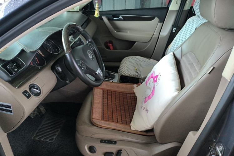 Used Volkswagen Magotan 2012 Revised Version 2.0 TSI Supreme Edition Left Front Seat