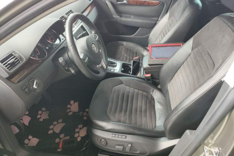 Used Volkswagen Magotan 2012 Travel Edition 2.0 TSI Comfort Version Left Front Seat