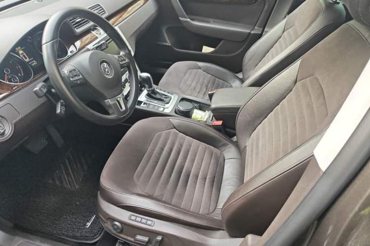 Used Volkswagen Magotan 2012 Travel Edition 2.0 TSI Comfort Version Left Front Seat