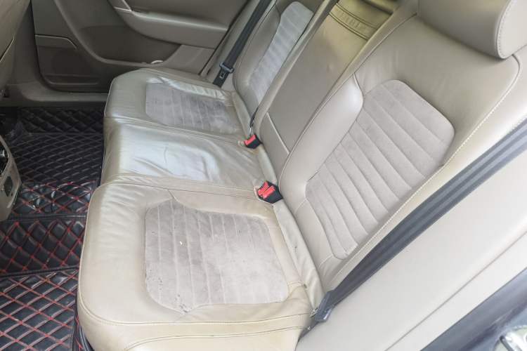 Used Volkswagen Magotan 2012 2.0 TSI Prestige Edition Left Rear Seat