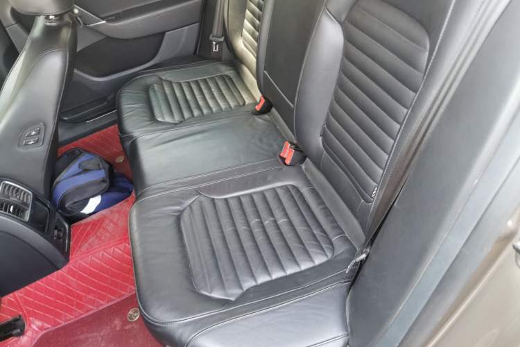 Used Volkswagen Magotan 2012 Revised 1.8TSI Luxury Version Left Rear Seat