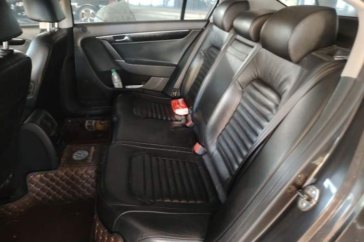 Used Volkswagen Magotan 2012 Revised 1.8TSI Luxury Version Left Rear Seat