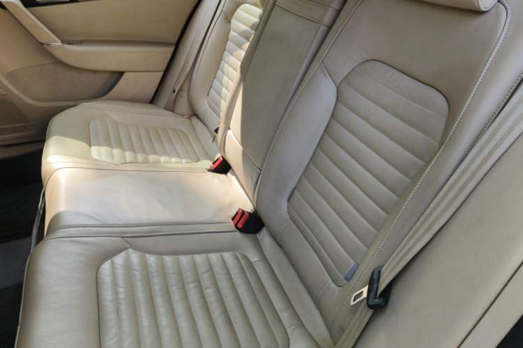 Used Volkswagen Magotan 2012 Revised 1.8TSI Luxury Version Left Rear Seat