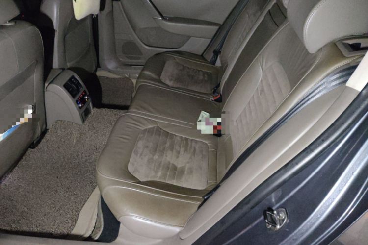 Used Volkswagen Magotan 2012 1.8TSI Prestige Model Left Rear Seat
