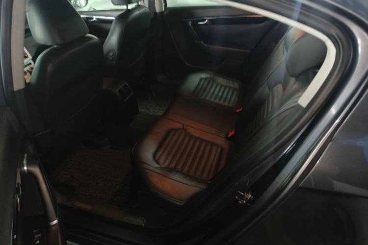 Used Volkswagen Magotan 2012 Revised 1.8TSI Luxury Version Left Rear Seat