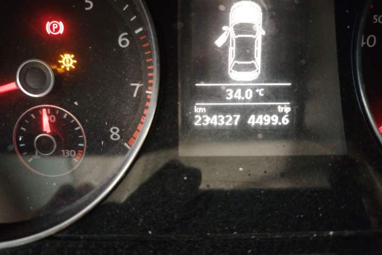 Used Volkswagen Magotan 2012 Revised 1.8TSI Luxury Version Odometer Close Up