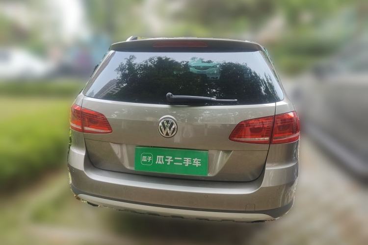 Used Volkswagen Magotan 2012 Travel Edition 2.0 TSI Four-Wheel Drive Luxury Version Rear