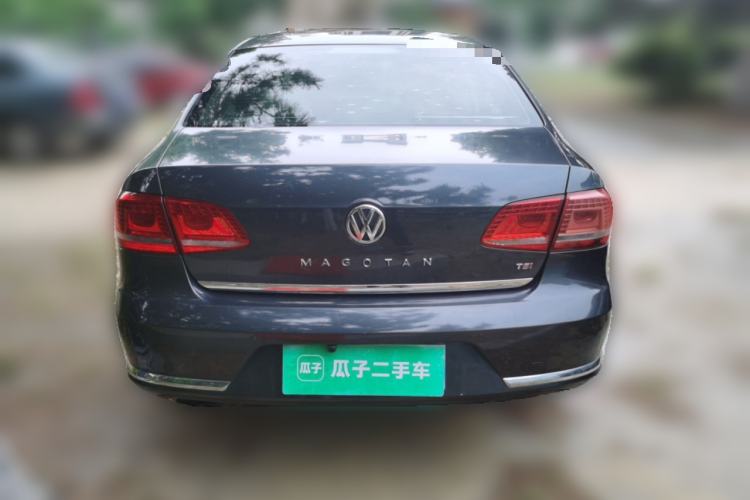 Used Volkswagen Magotan 2012 Revised Version 1.8TSI Leading Edition Rear