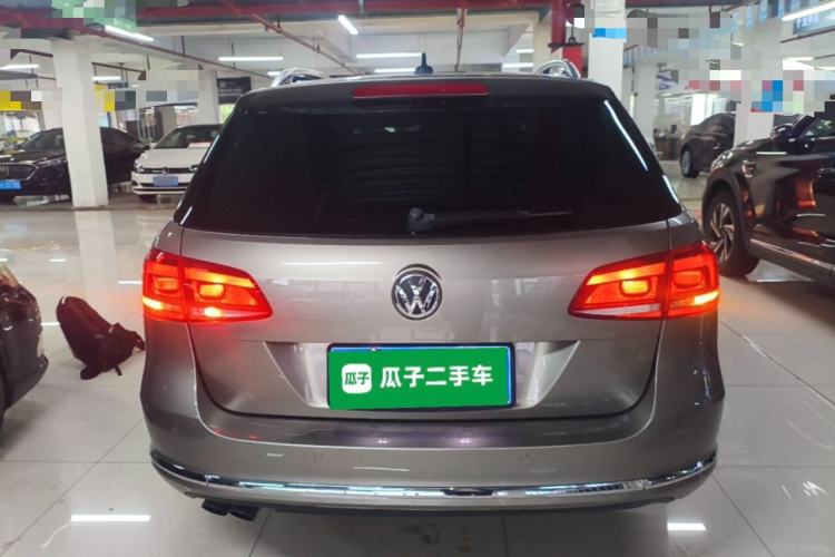 Used Volkswagen Magotan 2012 Travel Edition 2.0 TSI Comfort Version Rear