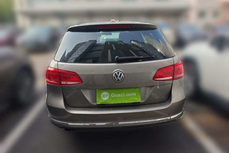 Used Volkswagen Magotan 2012 Travel Edition 2.0 TSI Luxury Version Rear