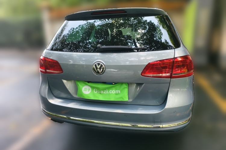 Used Volkswagen Magotan 2012 Travel Edition 2.0 TSI Comfort Version Rear
