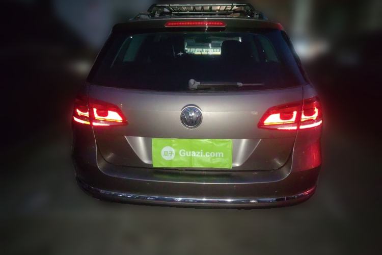 Used Volkswagen Magotan 2012 Travel Edition 2.0 TSI Comfort Version Rear